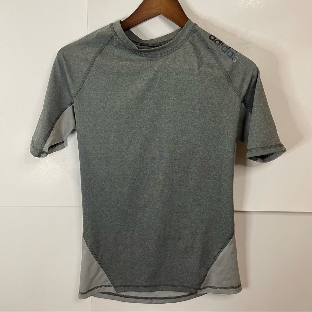 Adidas Techfit Mens Climacool Compression Shirt Small Short Sleeve Mesh Gray